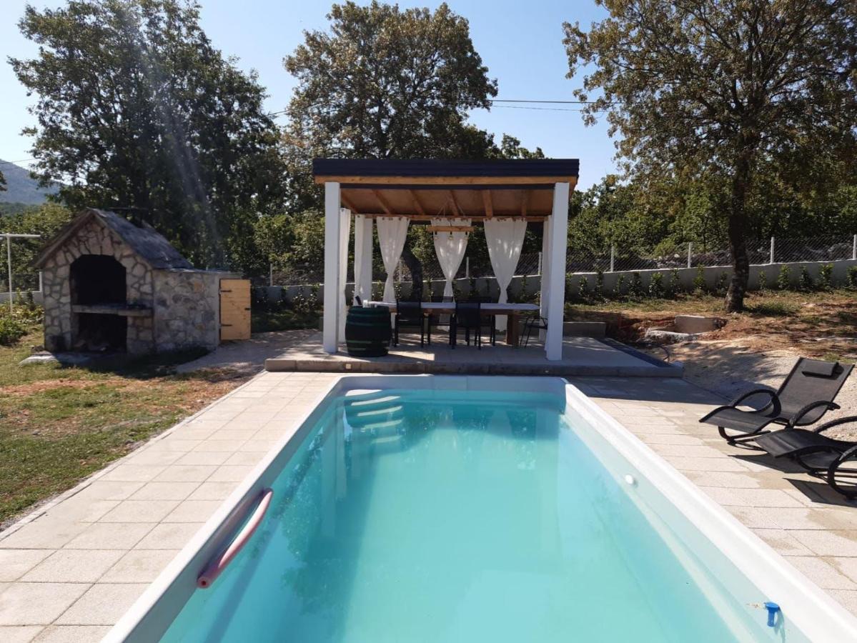 Villa Marie With Pool, Two Bedrooms For 4+2Kids Cavoglave Bagian luar foto